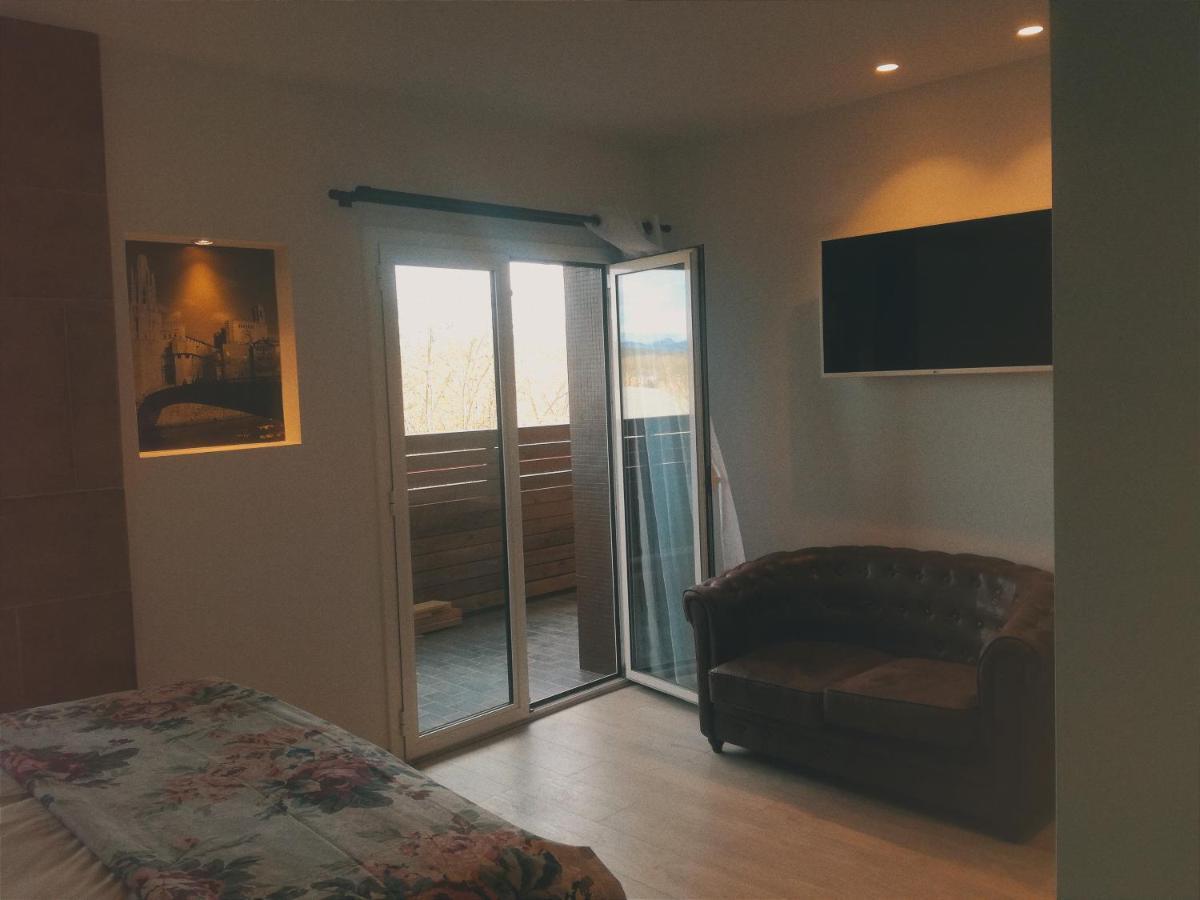 Turistic Girona - Piso De 1, 2 O 3 Habitaciones מראה חיצוני תמונה